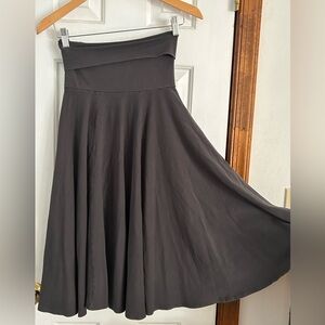 Womens High waist Flare ALine Midi skirt, stretchy roll down waist. Black. Med.